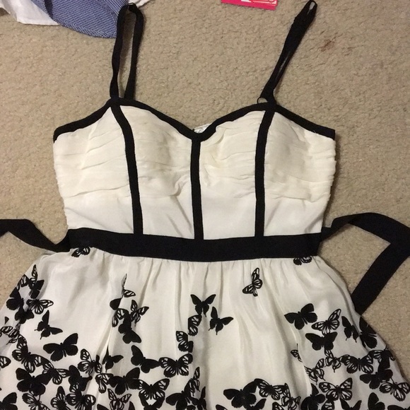 Forever21 dress - Picture 2 of 3